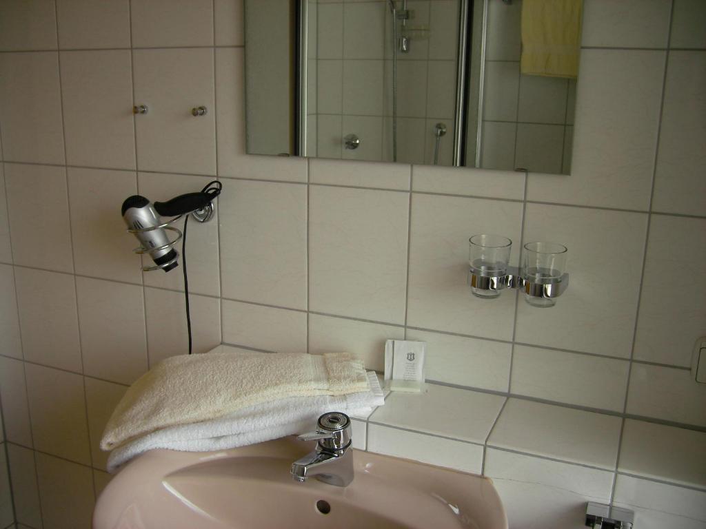 Hotel Gasthaus Zum Hirschen Simonswald Pokoj fotografie